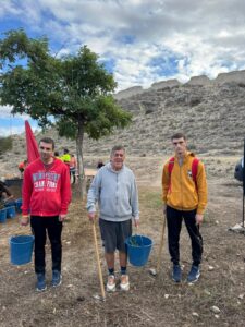 Galería de imágenes de la participación de personas de San Rafael en la reforestacion